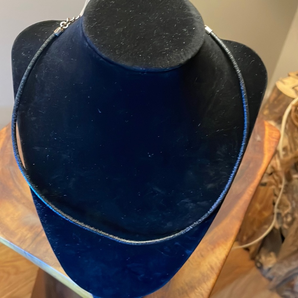 16” black leather choker